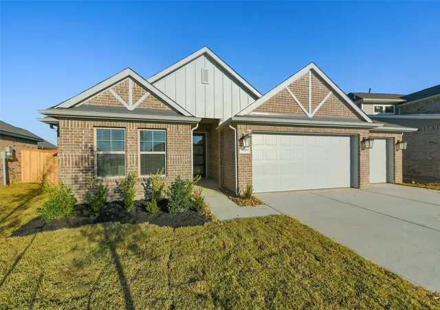 Photo 3 of Single family home for sale at 1525 Apache Hts Dr, Dayton, TX 77535 | MLS# 69069352 | Listing updated on 2026-10-09