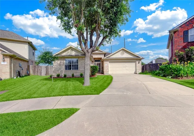 Homes for sale in Stafford, TX | 702 Hollyhock Dr, Stafford, TX 77477 | MLS# 30847666