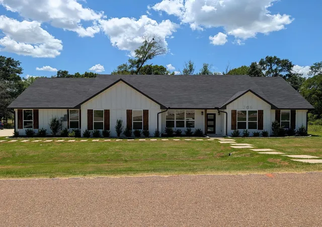 2nd image of 206 Splitrail Dr, Kemp, TX 75143 | MLS# 18092241
