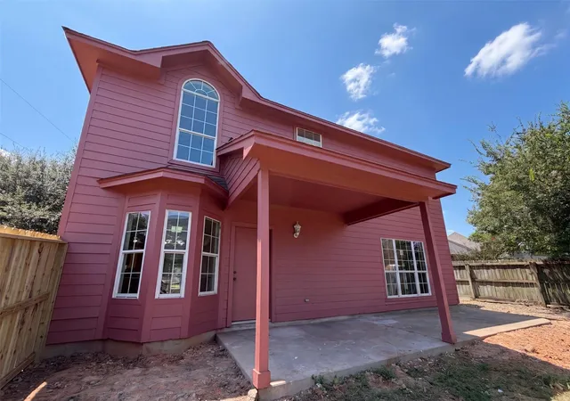 Photo 4 of Single family home for sale at 107 S Creek Dr, Bellville, TX 77418 | MLS# 48254741 | Listing updated on 2026-09-18