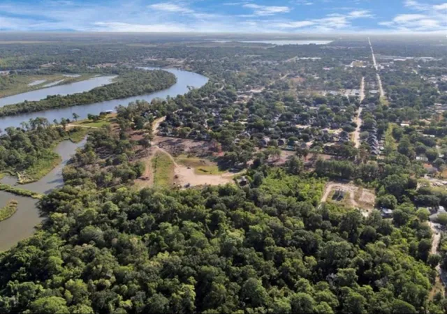 4th image of 000 W Wallisville Rd, Highlands, TX 77562 | MLS# 72425889