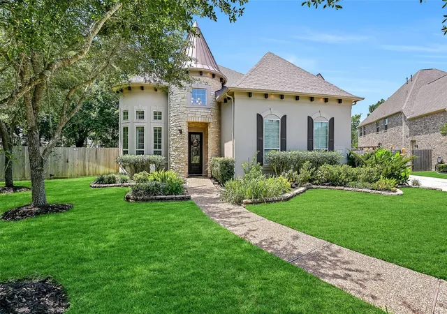 4th image of 2304 Halls Creek Ct, Friendswood, TX 77546 | MLS# 76150924
