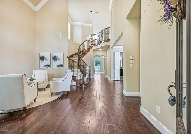 5th image of 2304 Halls Creek Ct, Friendswood, TX 77546 | MLS# 76150924