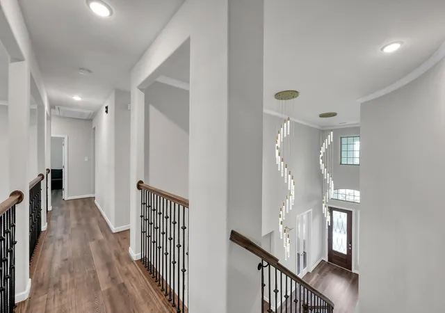 5th image of 11 Floral Vista Dr, Tomball, TX 77375 | MLS# 54755094
