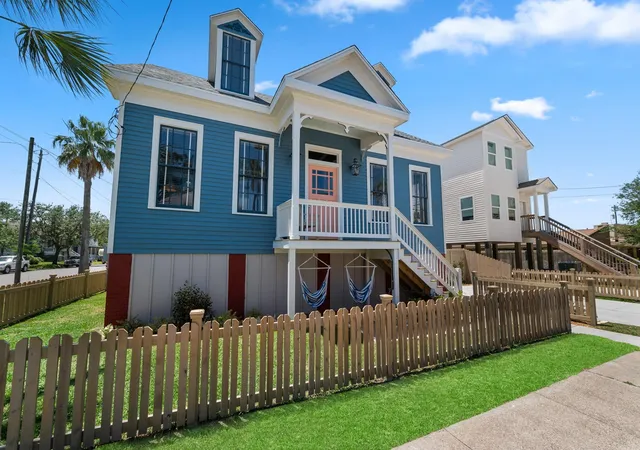 1st image of 1123 32nd St, Galveston, TX 77550 | MLS# 49176175