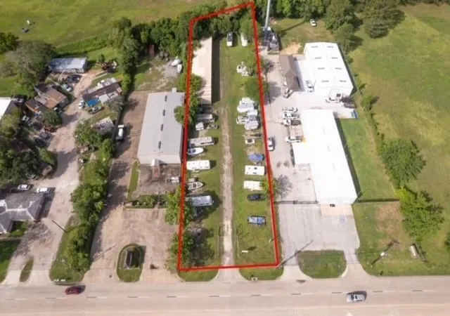 2nd image of 5104 Hwy 3, Dickinson, TX 77539 | MLS# 67846023