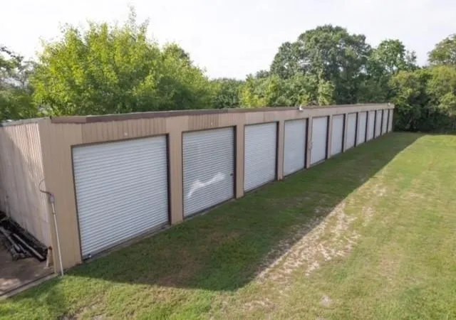5th image of 5104 Hwy 3, Dickinson, TX 77539 | MLS# 67846023