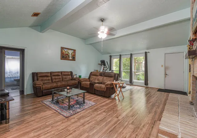 Photo 3 of Sale Pending at 3627 Cheaney Dr, Houston, TX 77066 | MLS# 97802850 | Listing updated on 2026-08-21