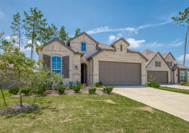 Photo 3 of Single family home for sale at 15714 Autumn Sun Ct, Conroe, TX 77302 | MLS# 62339167 | Listing updated on 2026-03-29