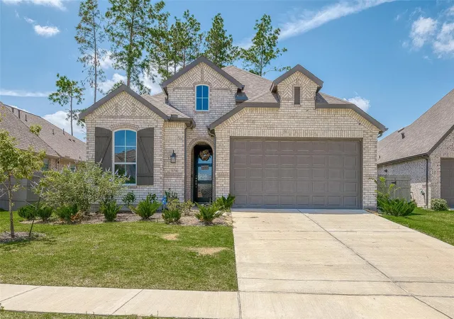 Photo 3 of Single family home for sale at 15714 Autumn Sun Ct, Conroe, TX 77302 | MLS# 62339167 | Listing updated on 2026-03-29