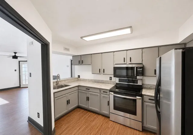 Photo 3 of Condo for sale at 10211 Sugar Branch Dr #414, Houston, TX 77036 | MLS# 11432961 | Listing updated on 2026-09-11