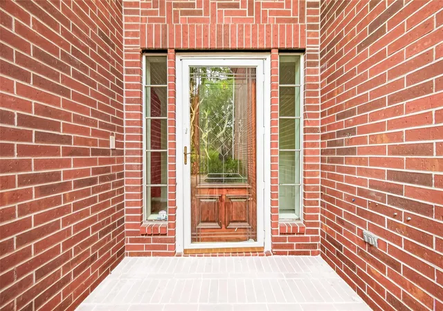 Photo 3 of Sale Pending at 1610 Marden Ln, Sugar Land, TX 77478 | MLS# 21771089 | Listing updated on 2026-09-21