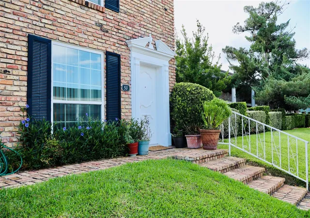 1st image of 2201 Fountain View Dr #5J, Houston, TX 77057 | MLS# 60065315