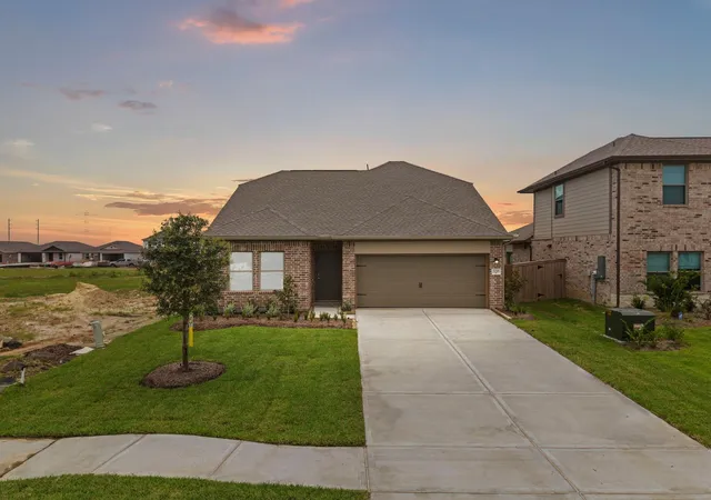 Photo 1 of Single family home for sale at 2018 Starlight St, Angleton, TX 77515 | MLS# 44328111 | Listing updated on 2026-09-18