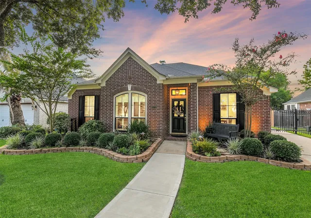 Photo 2 of Single family home for sale at 13739 Sherburn Manor Dr, Cypress, TX 77429 | MLS# 13805476 | Listing updated on 2026-09-08