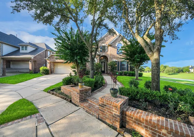 Photo 3 of Single family home for sale at 18615 Juniors Map Ct, Cypress, TX 77433 | MLS# 7100642 | Listing updated on 2026-09-06