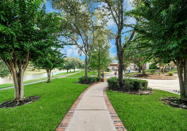 Photo 4 of Single family home for sale at 18615 Juniors Map Ct, Cypress, TX 77433 | MLS# 7100642 | Listing updated on 2026-09-06