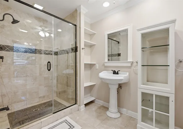 5th image of 5902 Mccullough St, Baytown, TX 77521 | MLS# 56362722
