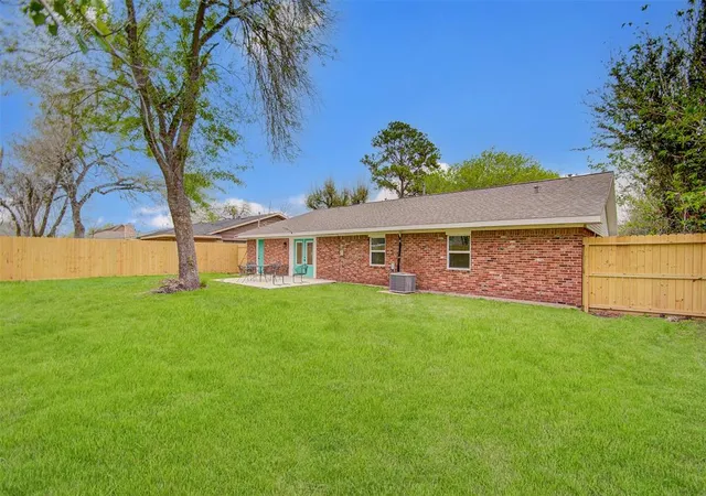Homes for sale in Houston, TX | 8706 Glen Valley Dr, Houston, TX 77061 | MLS# 66594255