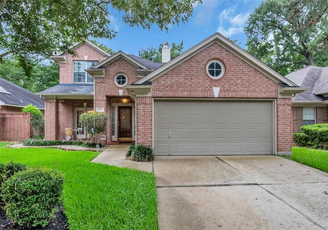 Homes for sale in The Woodlands, TX | 65 W Sienna Pl, The Woodlands, TX 77382 | MLS# 57185877