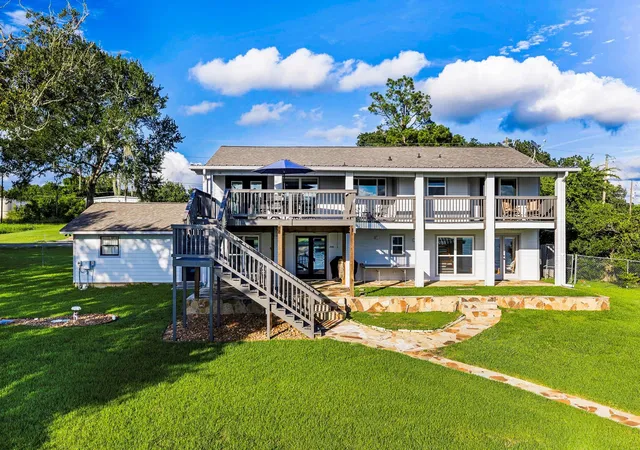 Photo 2 of Single family home for sale at 250 Oak Crst Dr, Livingston, TX 77351 | MLS# 37942010 | Listing updated on 2026-08-05