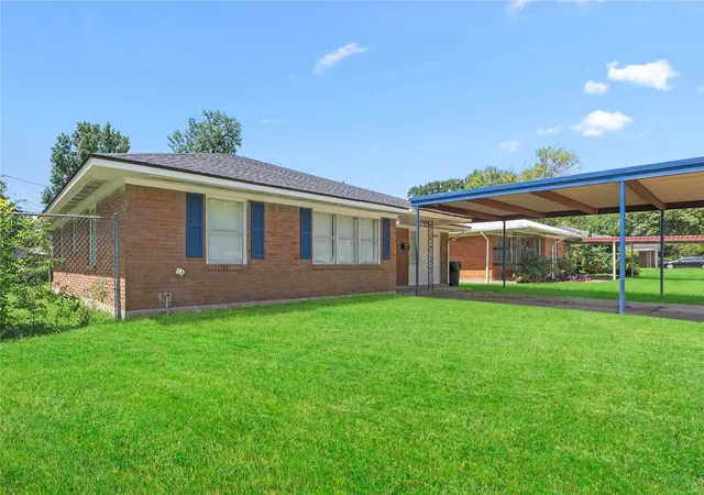 Photo 2 of Single family home for sale at 4601 W 43rd Street, Houston, TX 77092 | MLS# 84083099 | Listing updated on 2026-09-20