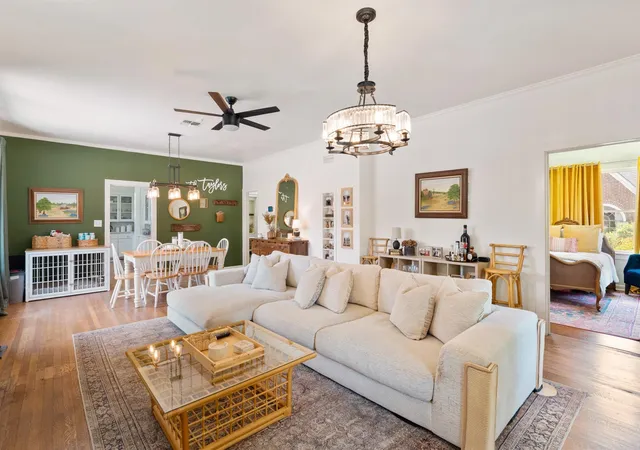 4th image of 707 Heights St, El Campo, TX 77437 | MLS# 80728318