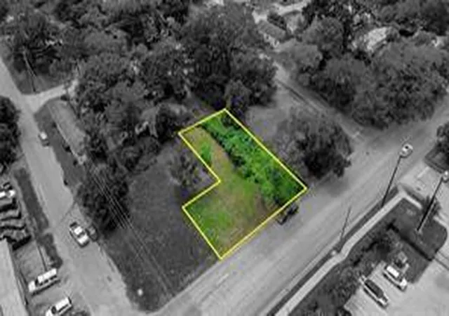 Photo 3 of Land for sale at 303 Austin St, Richmond, TX 77469 | MLS# 59210613 | Listing updated on 2026-08-29