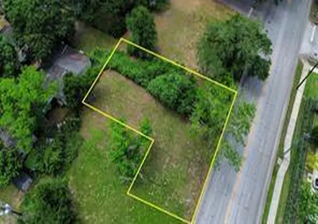 Photo 4 of Land for sale at 303 Austin St, Richmond, TX 77469 | MLS# 59210613 | Listing updated on 2026-08-29