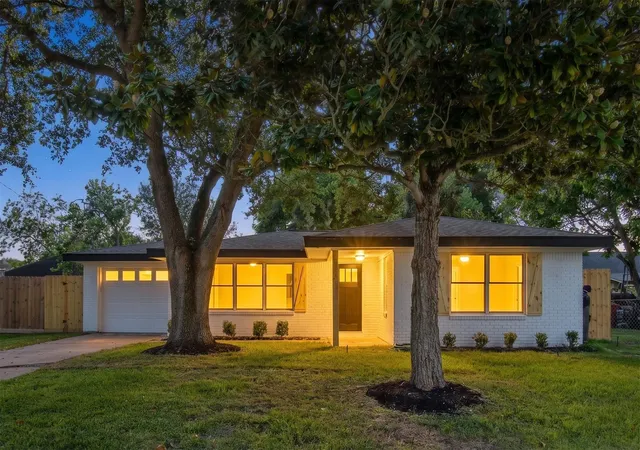 Photo 1 of Sale Pending at 316 S Noble Rd, Texas City, TX 77591 | MLS# 33870584 | Listing updated on 2026-09-10