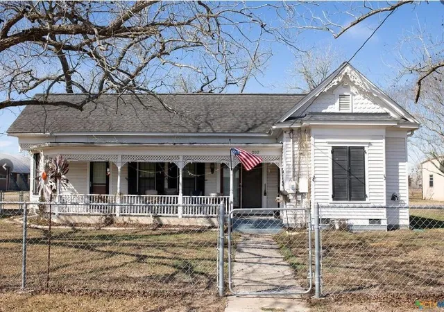 1st image of 202 E 4th St, Nordheim, TX 78141 | MLS# 27879951