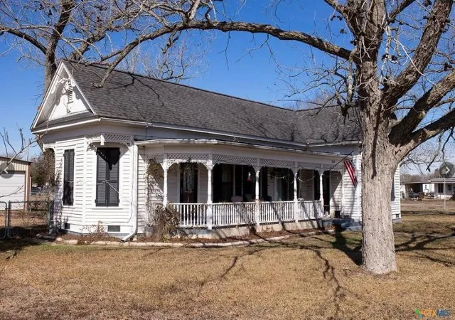 2nd image of 202 E 4th St, Nordheim, TX 78141 | MLS# 27879951