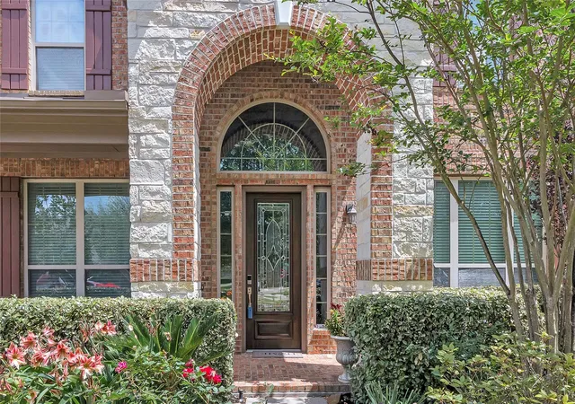 Photo 2 of Single family home for sale at 15811 Coffee Crk Ct, Houston, TX 77044 | MLS# 84484091 | Listing updated on 2026-08-21