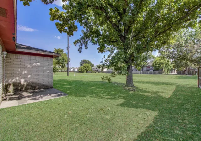 Photo 35 of Single family home for sale at 10215 Windriver Dr, Houston, TX 77070 | MLS# 60233876 | Listing updated on 2026-08-26