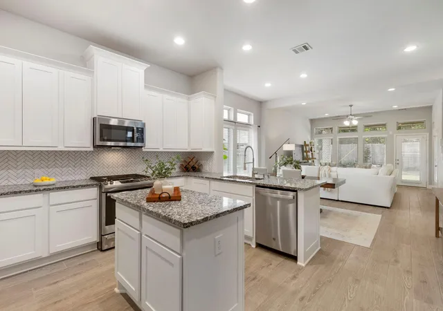 4th image of 24511 Songlark Bend Dr, Tomball, TX 77375 | MLS# 47829801