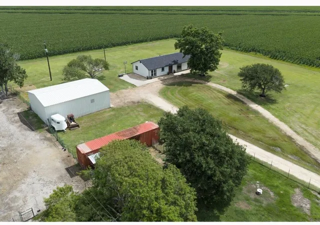 1st image of 1737 County Road 425, Bay City, TX 77414 | MLS# 71102911