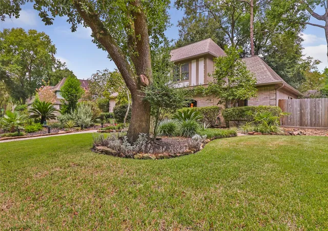 2nd image of 2407 Trail River Dr, Kingwood, TX 77345 | MLS# 57774033