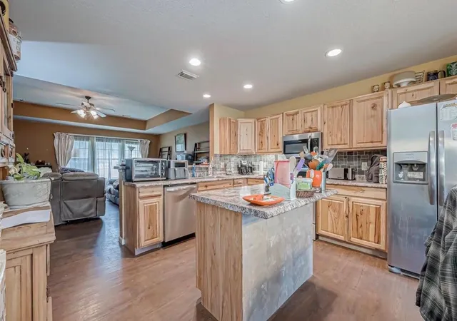 Photo 4 of Sale Pending at 643 County Rd 3706A Dr, Splendora, TX 77372 | MLS# 80847346 | Listing updated on 2026-10-06