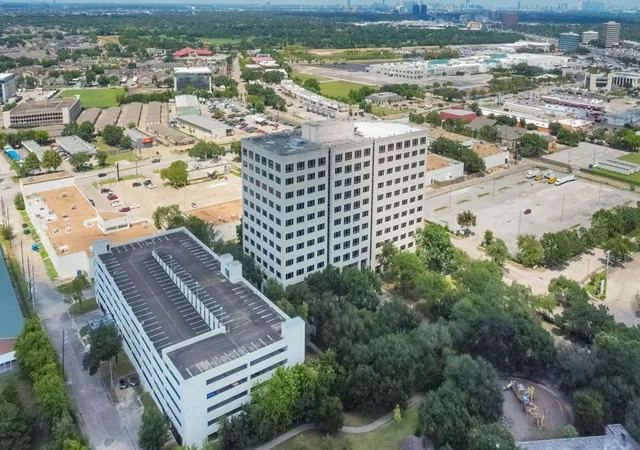 34th image of 9800 Centre Pkwy #1004, Houston, TX 77036 | MLS# 41891438