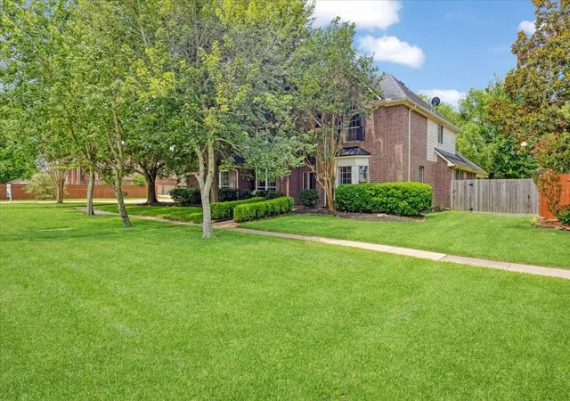 Photo 2 of Sale Pending at 3803 Dewalt Way, Missouri City, TX 77459 | MLS# 7947168 | Listing updated on 2026-09-15