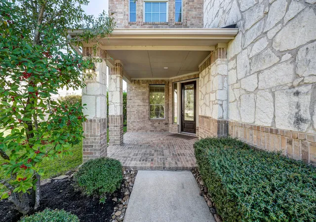 3rd image of 11 Red Wagon Dr, Spring, TX 77389 | MLS# 71026777