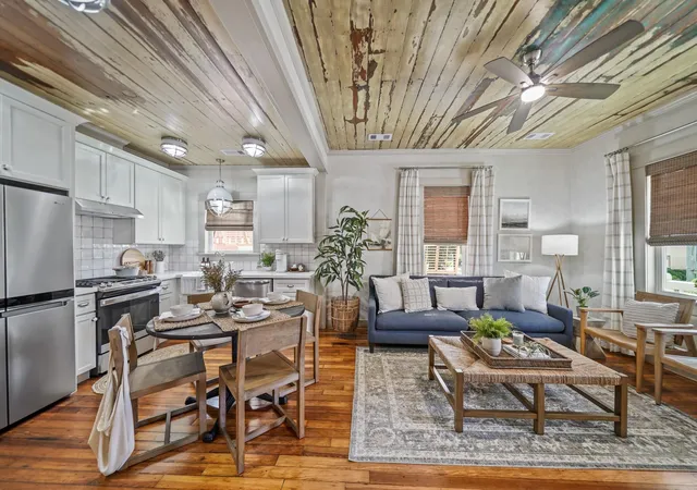 Photo 3 of Single family home for sale at 3705 Ave K, Galveston, TX 77550 | MLS# 19352045 | Listing updated on 2026-08-27