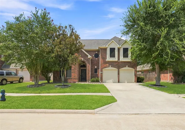 Photo 1 of Single family home for sale at 10827 Oak Acres Dr, Houston, TX 77065 | MLS# 15410374 | Listing updated on 2026-09-08