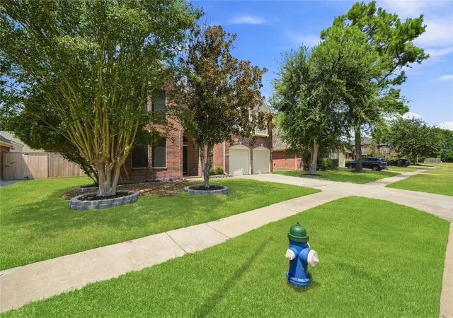 Photo 2 of Single family home for sale at 10827 Oak Acres Dr, Houston, TX 77065 | MLS# 15410374 | Listing updated on 2026-09-08