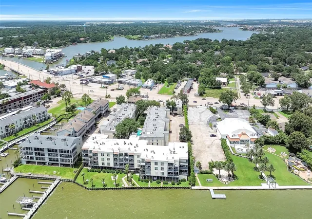 2nd image of 4001 Nasa Pkwy #232, El Lago, TX 77586 | MLS# 43490635