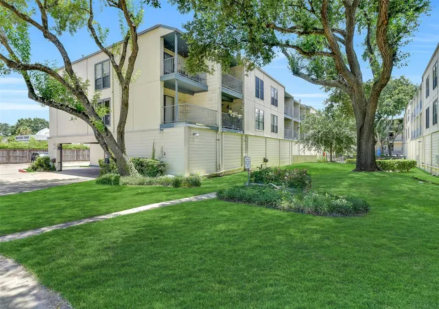 3rd image of 4001 Nasa Pkwy #232, El Lago, TX 77586 | MLS# 43490635