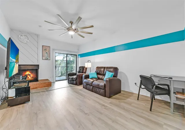 4th image of 4001 Nasa Pkwy #232, El Lago, TX 77586 | MLS# 43490635
