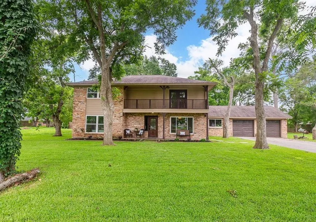 Homes for sale in Angleton, TX | 1055 S Anderson St, Angleton, TX 77515 | MLS# 72001520