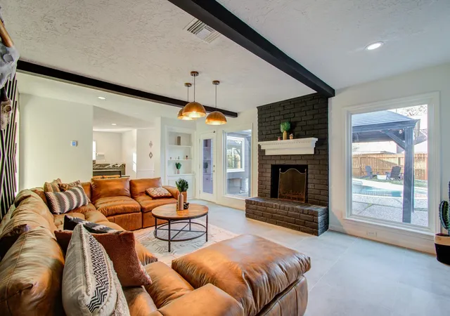 2nd image of 9614 Springmont Dr, Houston, TX 77080 | MLS# 56096667