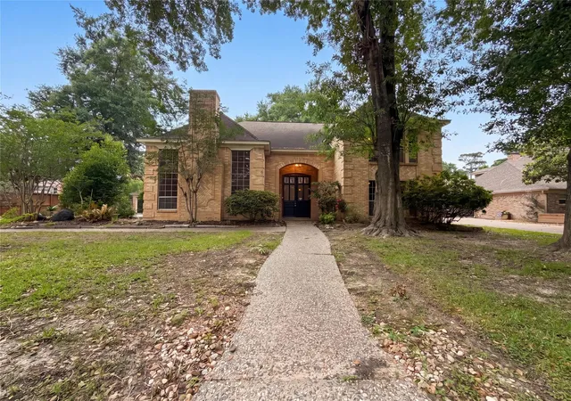 Photo 1 of Sale Pending at 6902 Fawncliff Dr, Houston, TX 77069 | MLS# 69399812 | Listing updated on 2026-09-17